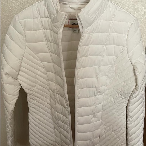 Guess White Puffer Jacket - Picture 9 of 10